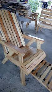 Mesti ada dalam setiap rumah kat kampung. Kerusi Malas Kayu Pallet Pembuat Perabot Kayu Pallet Aziz Facebook