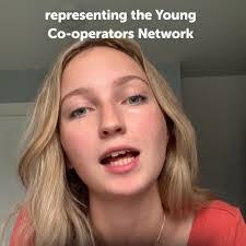 Lilli Turner's Instagram, Twitter & Facebook