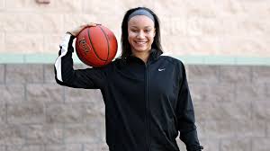 HoopGurlz -- Faith Suggs, elite women's basketball recruit in 2015 class,  displays qualities instilled by late mom while hoping to push  Homewood-Flossmoor to Illinois state title