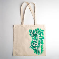 With the announcement of coles and woolworths ceasing to hand out single use plastic shopping bags, the conversation about reusable bag options is ramping up. What Are The Best Reusable Grocery Bags 11 Types Ranked For Sustainability And Durability Small Footprints Big Adventures