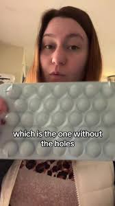 @Trish Riggs Gerencse heres how you fill them to get perfect spheres!  #icecubes #ice #circle