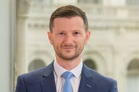 Succession secured for Dundee locksmith