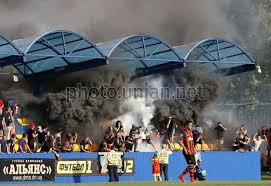 Команда шахтер донецк в гостях у олимпик дн. Foto Bolelshiki Zazhgli Dymovye Shashki Unian