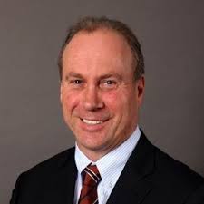 Drive for show but putt for dough”.