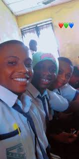 Introduce yourself with the name they call you in secondary school 😂💔