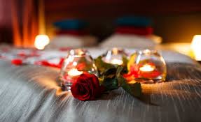 Romantische betten, in die man sich einfach fallen lassen möchte. Romantik Und Kuscheln Romantische Hotels Chalets