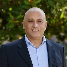 Leila Pike's Instagram, Twitter & Facebook