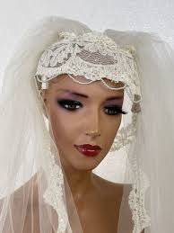 Vintage 1970’s Wedding Bridal Veil Headpiece Floral Lace Beaded Beautiful