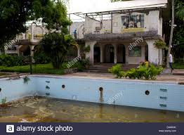 Come on the tour around pablo escobar's huge property in colombia complete with a swimming pool, dock, security watch tower, club and alot more! Pablo Escobar Haus Stockfotos Und Bilder Kaufen Alamy