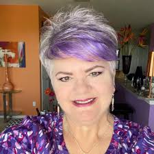 Anyone know if there is a combo glacier hike and diamond beach excursion?  Is that a thing or are they not even located near each other?