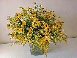 Goldenrod And Aster Bouquet Goldenrod Bloom July Through September In Mo Wild Flower Arrangements Goldenrod Flower September Wedding Flowers