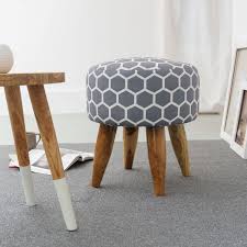 Height 31 cm, width 34.5 cm, depth 27 cm. Hocker Hexa Aus Teakholz Und Stoff Bezug Grau Weiss Kaufen
