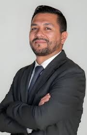 Edgar Cossio's Instagram, Twitter & Facebook