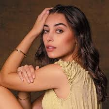 Madeline Rogers's Instagram, Twitter & Facebook