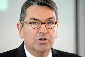 Deutschland, Frankfurt, 09.04.2013 Michael RÜDIGER, Vorsitzender des  Vorstands und Dr. Matthias