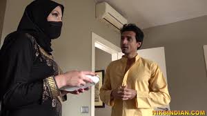 Uncensored Razia Bhabhi action with Sooraj