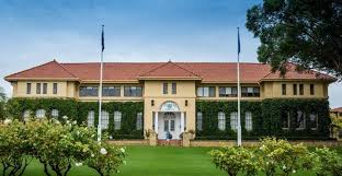 30 Of The Best Private Schools In Australia Business Insider Best Private Schools Private School Modern Log Cabins