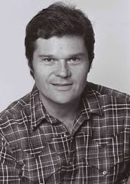 Fred Willard's Life in Photos: From Improv Comedy to Best in Show & Modern  Family