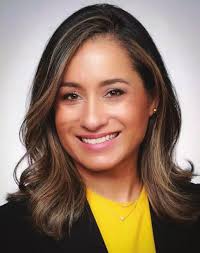 W O M E N O F I N F L U E N C E :