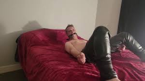 Gebunden in Lederhosen