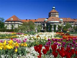 » erwachsene 5,50 euro bzw. Der Botanische Garten Im Munchner Stadtteil Nymphenburg Schliesst Direkt An Den Nymphenburger Park An Und Wird