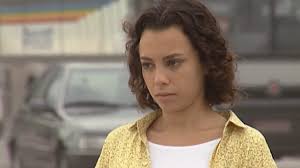 O que acontece com o bebê de Joyce em História de Amor?