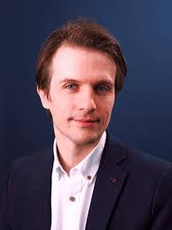 Chris Petrie's Instagram, Twitter & Facebook