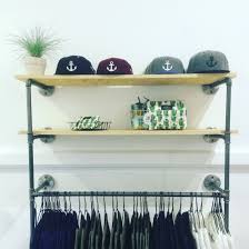 Industriedesign Aus Stahlrohr Kleiderschranke Kleiderstander Kleiderstangen Modulare Und Offen Offener Kleiderschrank Kleiderschrank Kleiderschrank Ideen