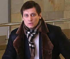 Это наша главная тема, ребенок все это. Zhena Dmitriya Gudkova