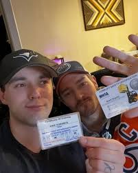 This is your sign to paint your significant other…….. 😂😂😂😂