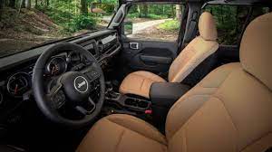 On our channel we upload daily, six of our original, short, car and motorcycle walkaround videos. Neue Jeep Wrangler 2021 Unlimited Preis Datenblatt Technische Daten