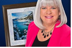 NNRMLS Honors Outgoing Trustee President's Service