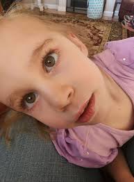 Top eye youngest daughter Middle eye eldest daughter Bottom eye mother  Genetics are amazing 😍