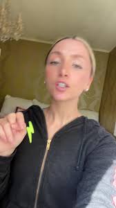 Why Do Influencers Flutter Hands