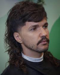 Aimee Durham (@thehairytopiary) • Instagram photos and videos