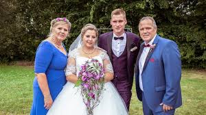 Sarafina wollny und ihr mann peter könnten derzeit kaum glücklicher sein.schon lange haben sie sich nachwuchs gewünscht, nun erwarten sie endlich zwillinge!erst vor kurzem präsentierte die. Sarafina Peters Hochzeit Das Wunschen Silvia Harald Promiflash De