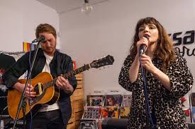 Profile for Lauren Mayberry