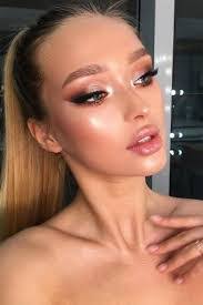 Paula Petry's Instagram, Twitter & Facebook