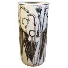 Black And White Umbrella Stand Mid Century Umbrella Stand 20th Century From A Unique Collection Of Antique And Modern Umbrella Stands At Http Www 1stdibs Com Fur Paraguas Porcelana Lindo
