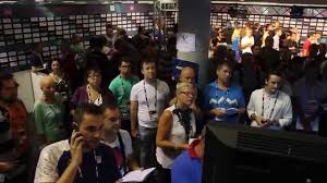 Hénique bat le record de france du 50m. Championnats D Europe De Natation Berlin 2014 Youtube