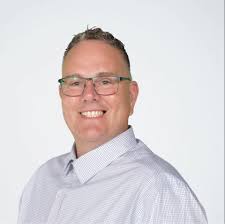 Does anyone know a salon that can do K-tip extensions?