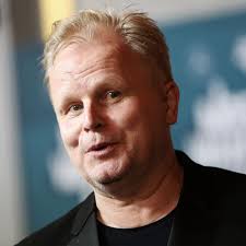 Herbert gronemeyer in her face there hides no secret wrinkled nose, ears pricked for fun eyes see nothing but pleasure there's a whole universe in. Herbert Gronemeyer Erstes Interview Uber Die Neue Frau Seines Lebens Bunte De