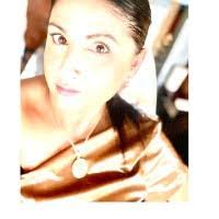 Roberta Leo's Instagram, Twitter & Facebook