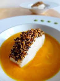 Bar En Croute De Pavot Sesame Creme De Potiron Au Lait De Coco Et Pesto De Mache Rock The Bretzel Recette Recettes De Cuisine Recette Gastronomique Poisson En Croute