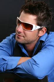 Culla Di Vimini Antica Del Bambino Immagine Stock