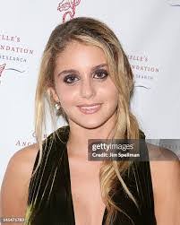 Gabrielle Curtis's Instagram, Twitter & Facebook