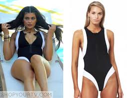 Black And White One Piece Swimsuit Kuwtk Season 11 Episode 7 Kylie S Black White Zip Front Swimsuit Shop Your Tv