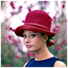 Sophia Loren in hat by Jean Barthet. Photo by Mario de Biasi, 1964