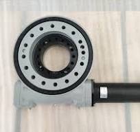 SE9 Single Axis Slew Drive