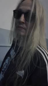 What do you do with a signed hand after? 🤨